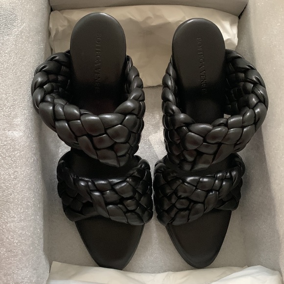 Bottega Veneta “curve” sandal in black size 38.5 NWT - Picture 10 of 12